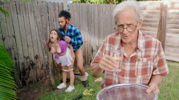 Порно видео Сдувание листьев, сосание члена Violet Gems, James Angel Realitykings