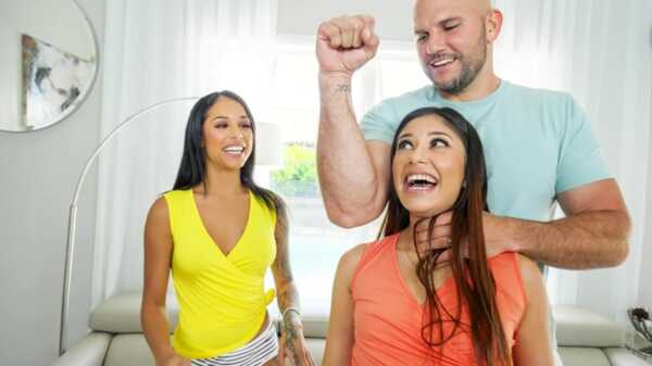 Porn video Double-Booked Camila Cortez, Xxlayna Marie, JMac Mofos