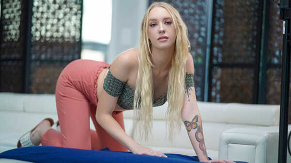 Porn video Nailing the Interview Marilyn Johnson TeamSkeet