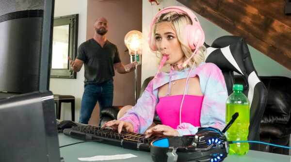 Порно видео Соседи по комнате  Realitykings