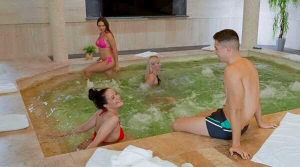 Порно видео Изменщик в СПА Irina Cage Realitykings